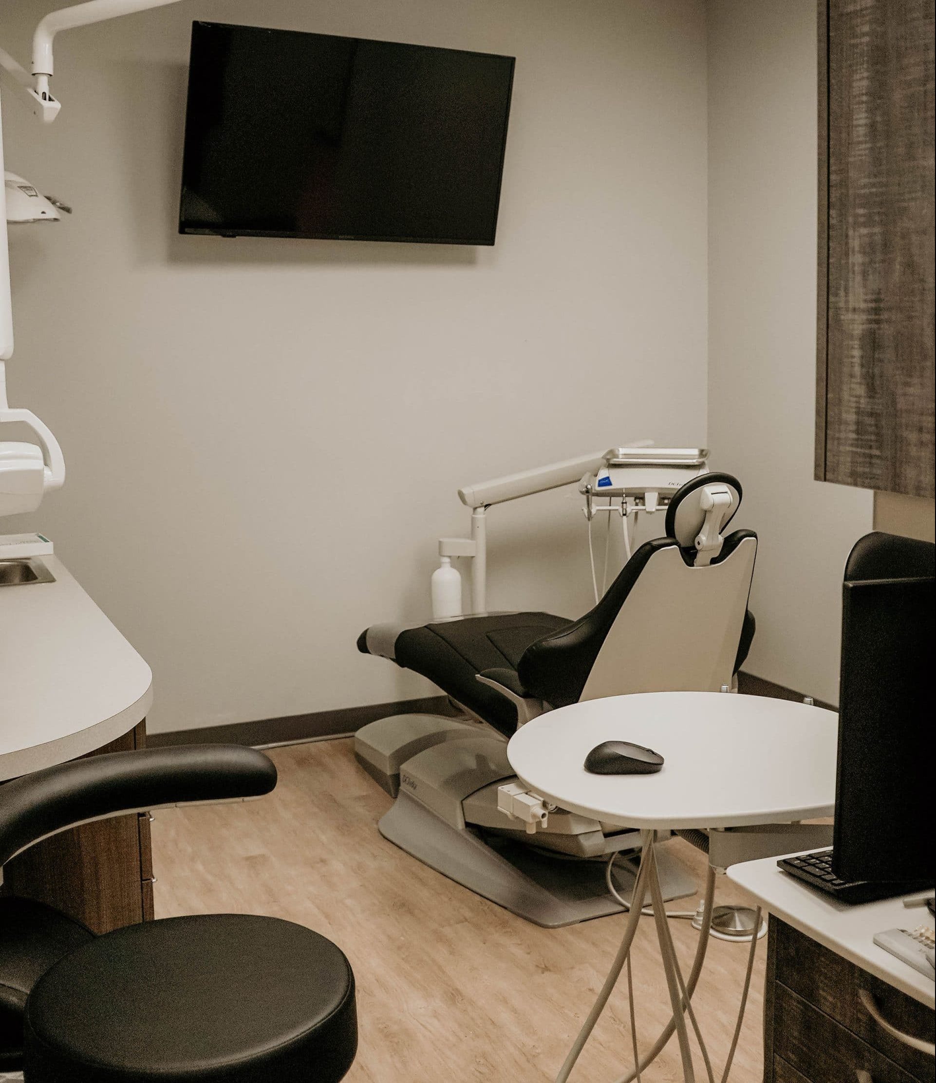 Dentist chair, interior office of Magnolia Dental Group
